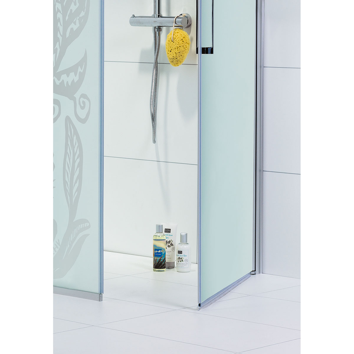 Duschhörna FROST CONCEPT VÄGG 900 HAPPY DÖRR 700 FROST 925x685x2022 mm