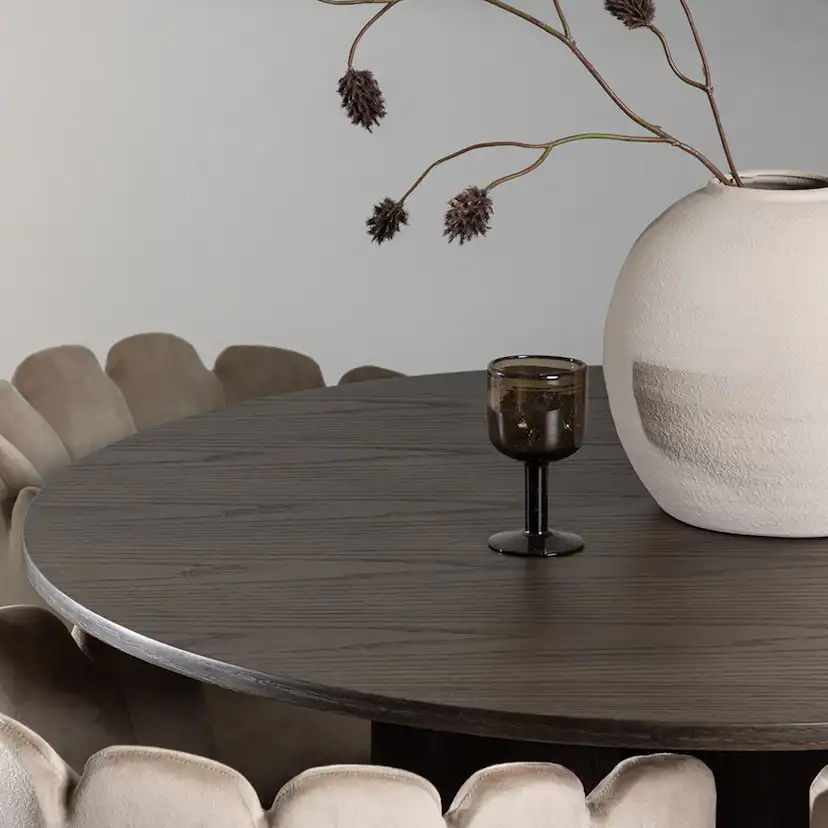 Matgrupp Venture Home Olivia Ø 110 cm med 4 Limhamn Stolar Sammet
