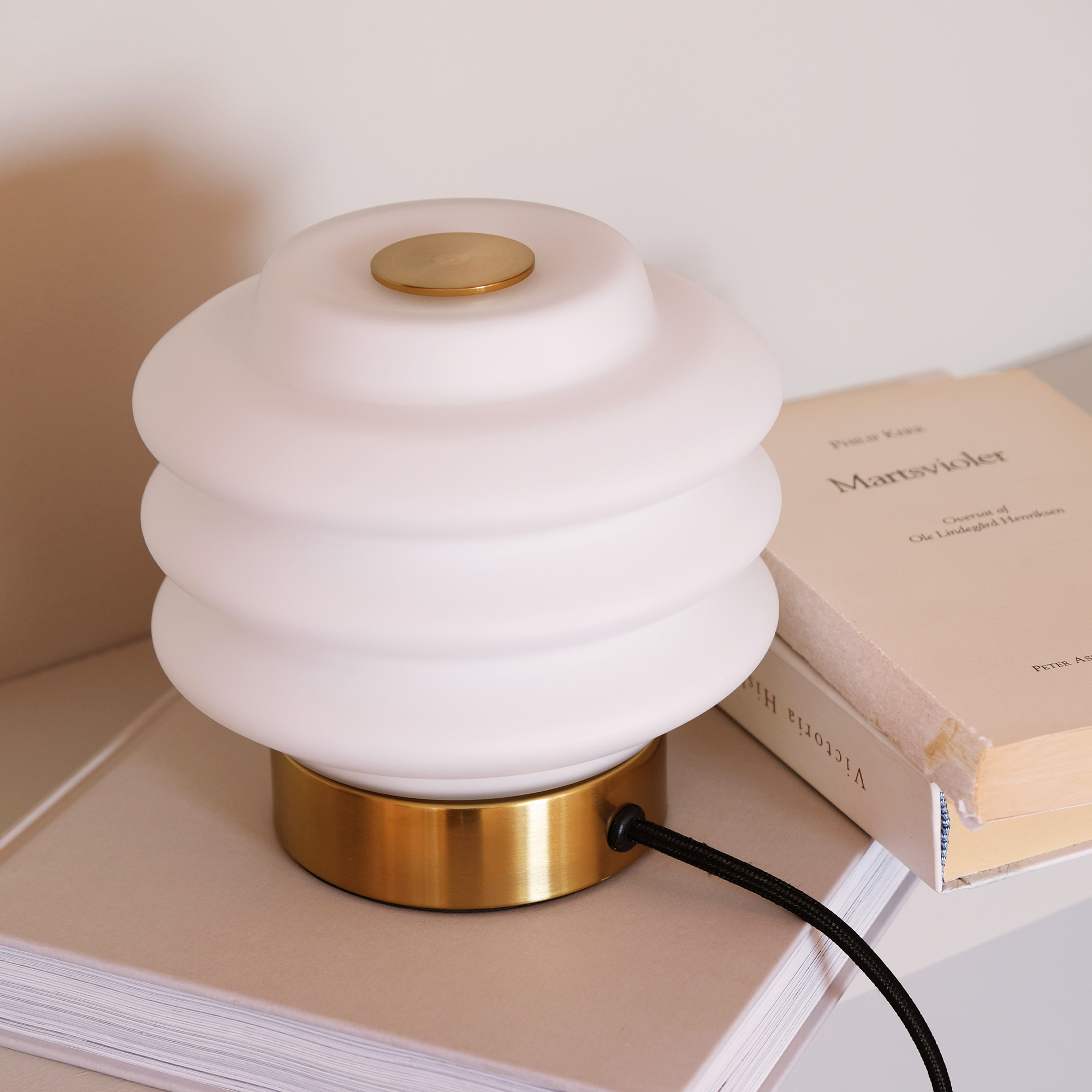 Bordslampa Dyberg Larsen Diva