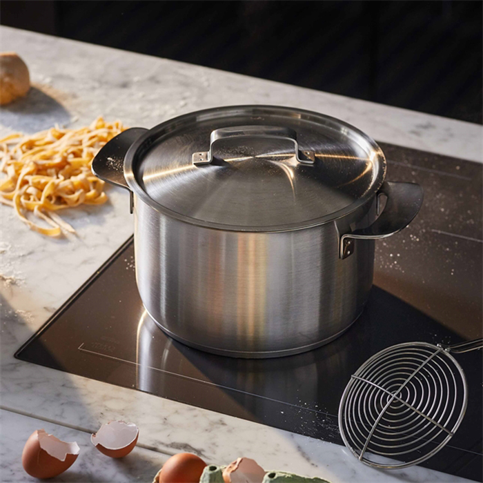 Fiskars All Steel Gryta 5 L – Ugnssäker Gryta i Rostfritt Stål Med 3-lagersbotten