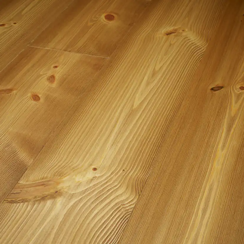 Massivt Trägolv DalaFloda HardPine Economy Amber