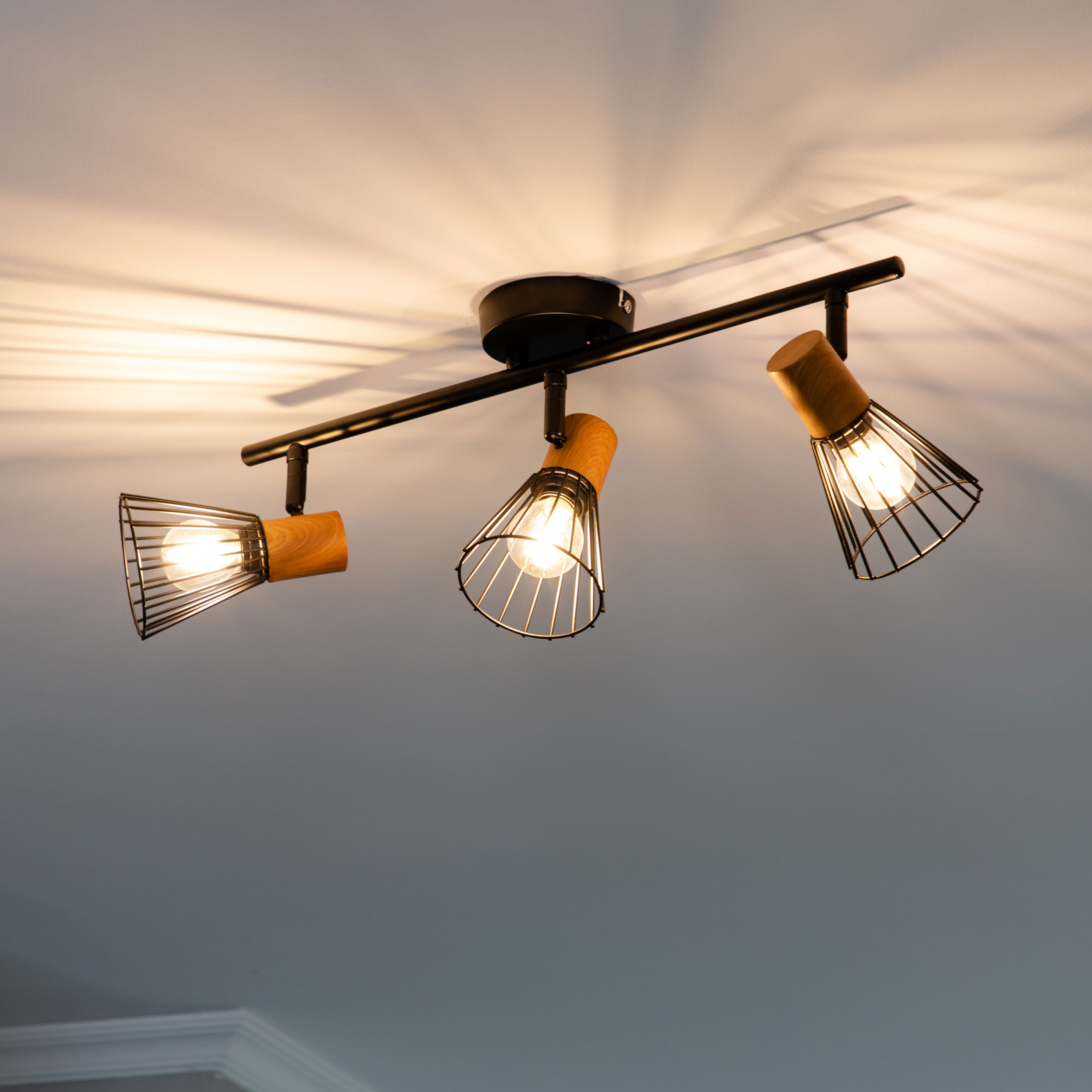 Vägglampa Venture Home Antibes 3L