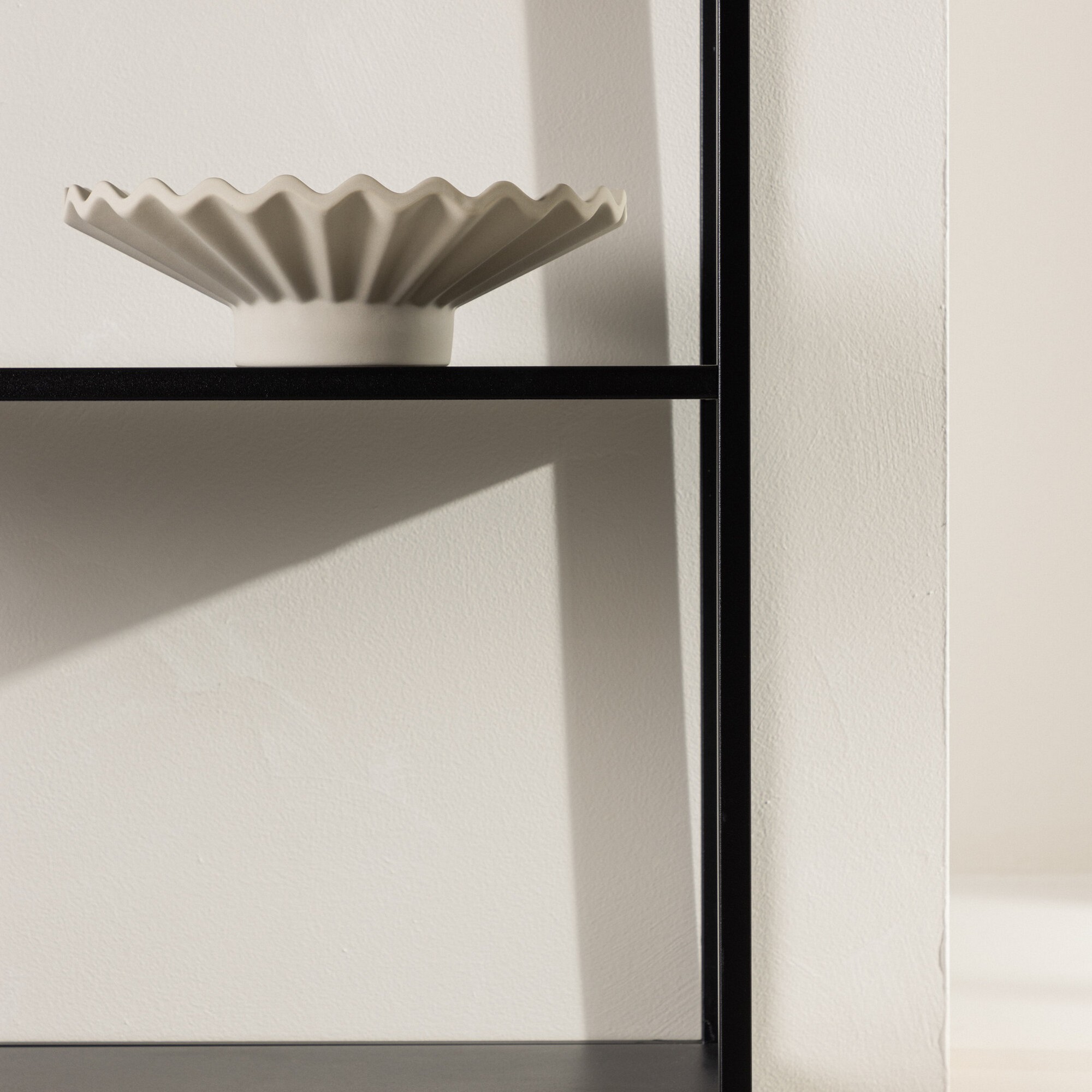 Hylla Venture Home Montevideo Stående Förvaringsmöbel med Hyllplan i Svart Stål