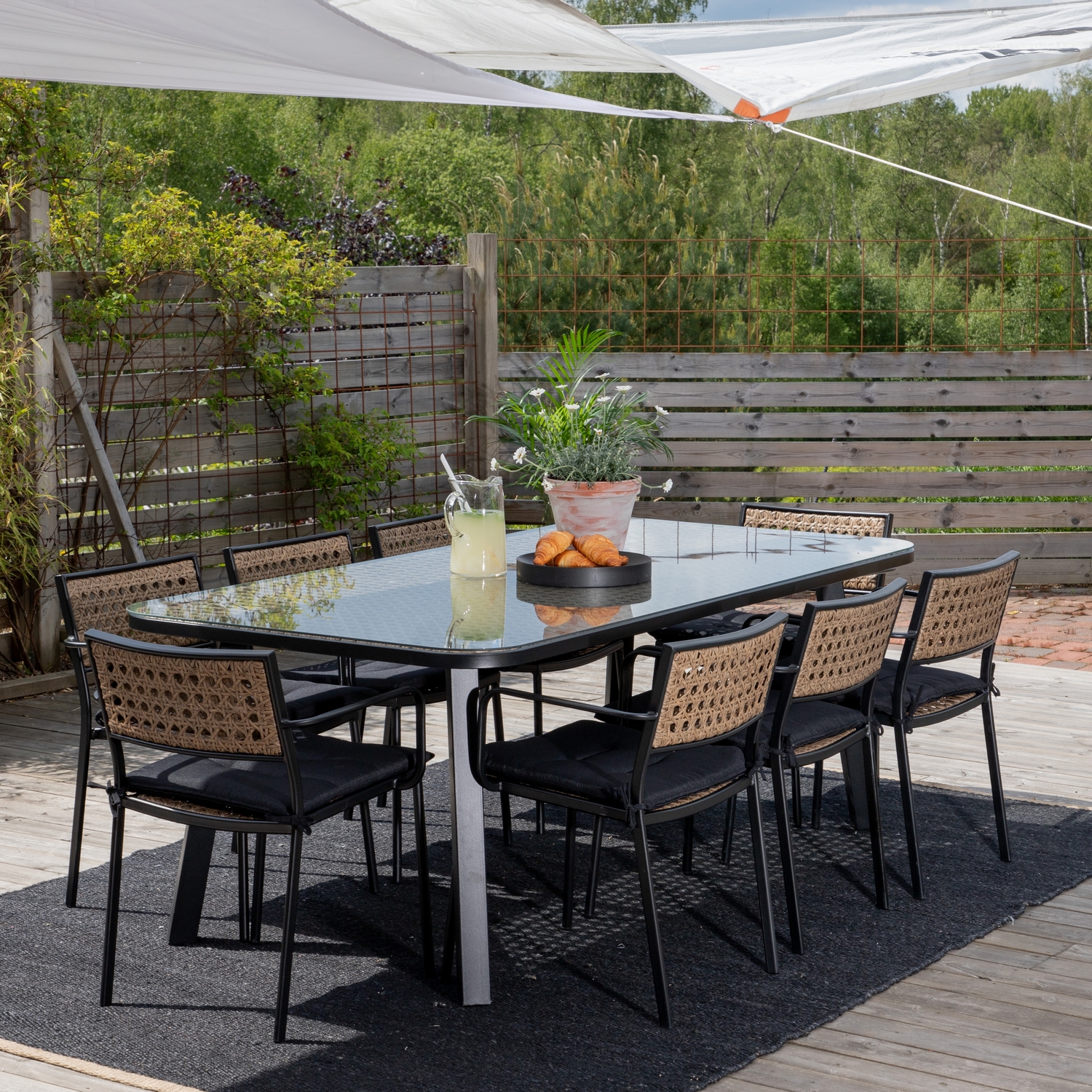 Matgrupp Venture Home Olle med 8 Olle Matstolar