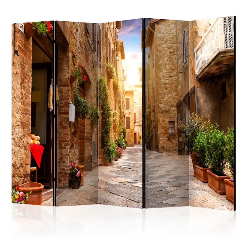 Rumsavdelare Arkiio Colourful Street in Tuscany II 225x172 cm