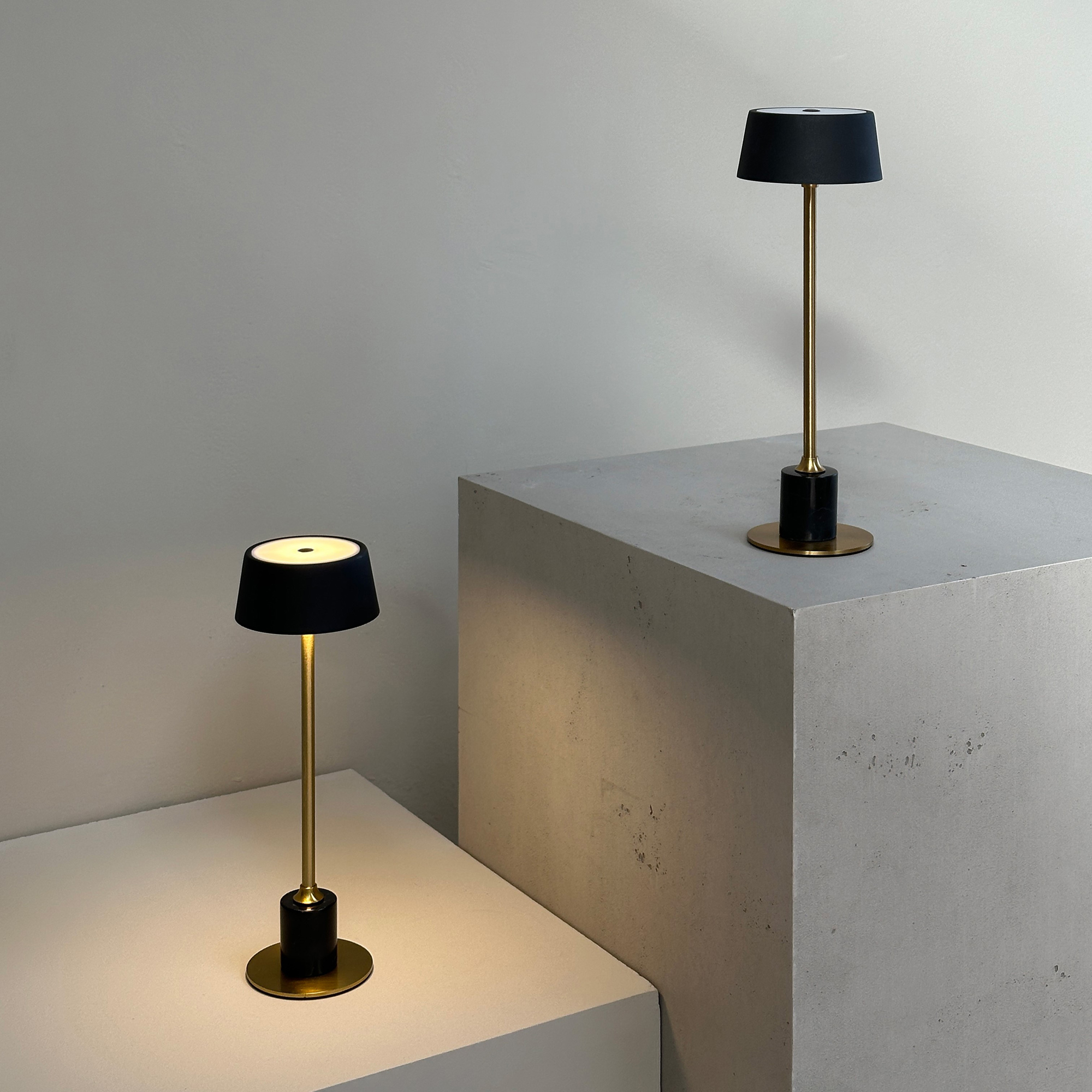 Portabel Bordslampa Dyberg Larsen Yoyo Uppladdningsbar