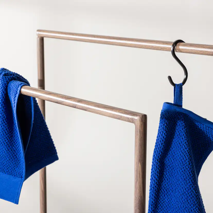 Alva Clothing Hanger - Black / Steel Klädhängare Venture Home Alva