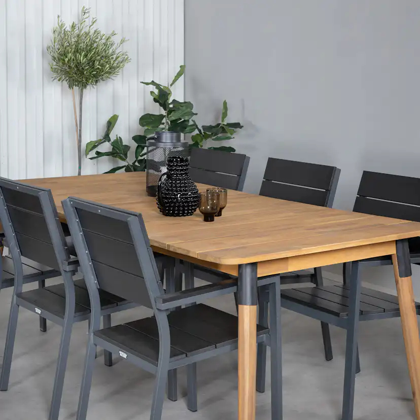 Matgrupp Venture Home Julle med 6 Livia Matstolar
