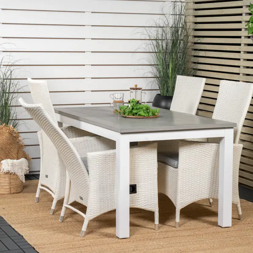 Matgrupp Venture Home Aleyna 152/210 med 4 Pishi Matstolar