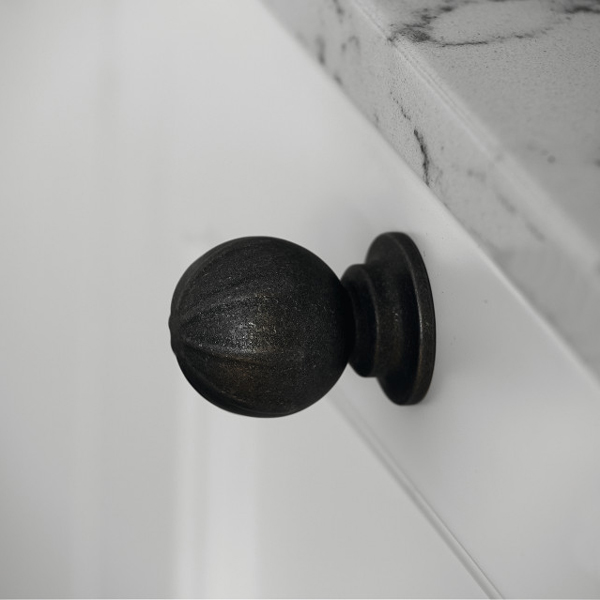 Knopp Banister-33 antik brun Antik Brun 43 mm