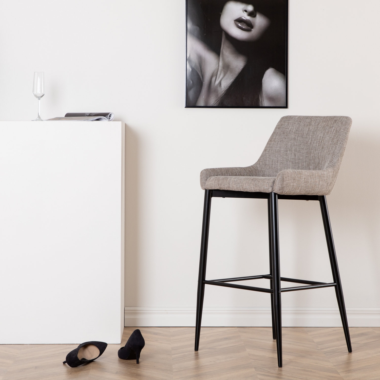 Plaza Bar Chair - Black / Beige Fabric (Polyester linen ) Beige/Svart