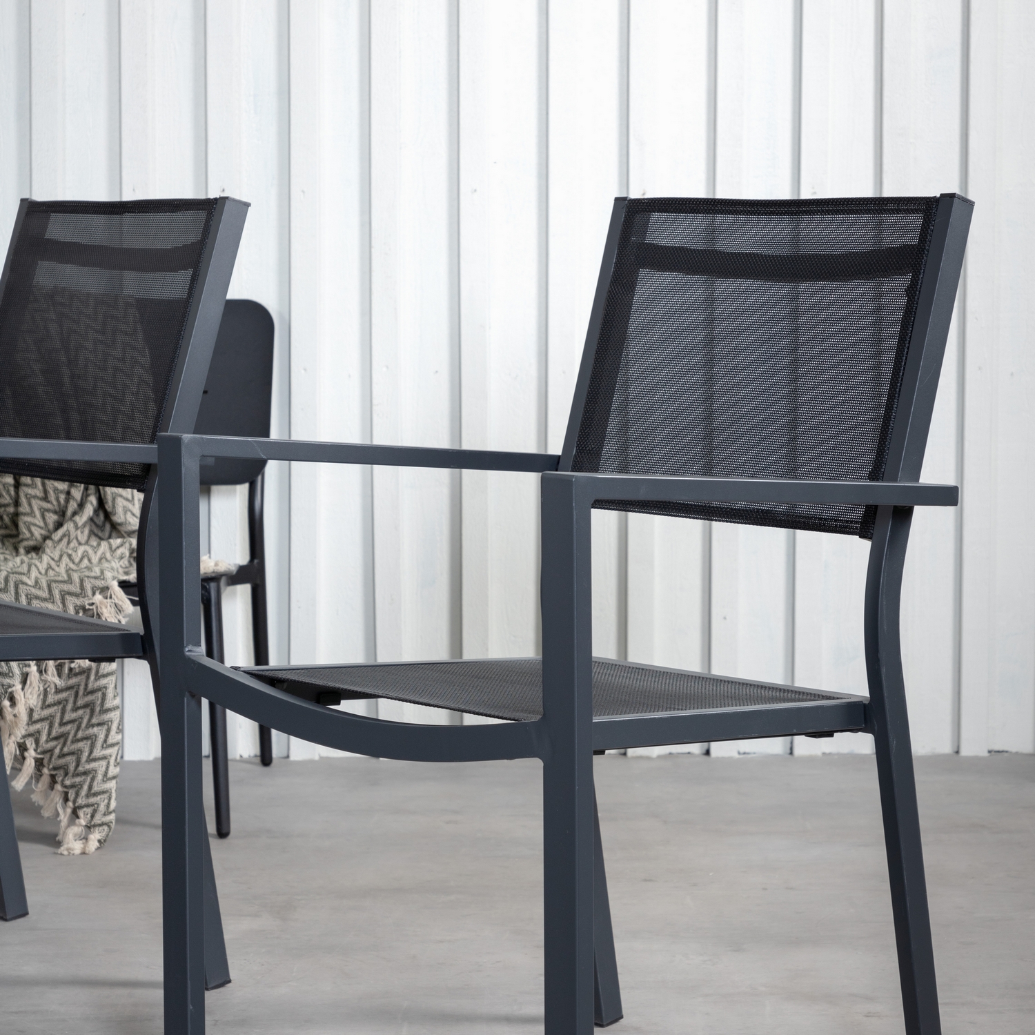 Matgrupp Venture Home Zurc med 6 Curz Stapelbara Matstolar