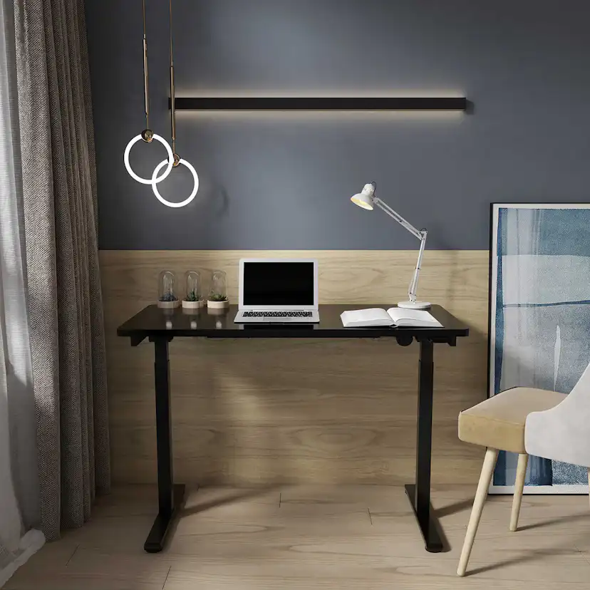 Skrivbord Lykke M100 140x70 cm Höj- och sänkbart
