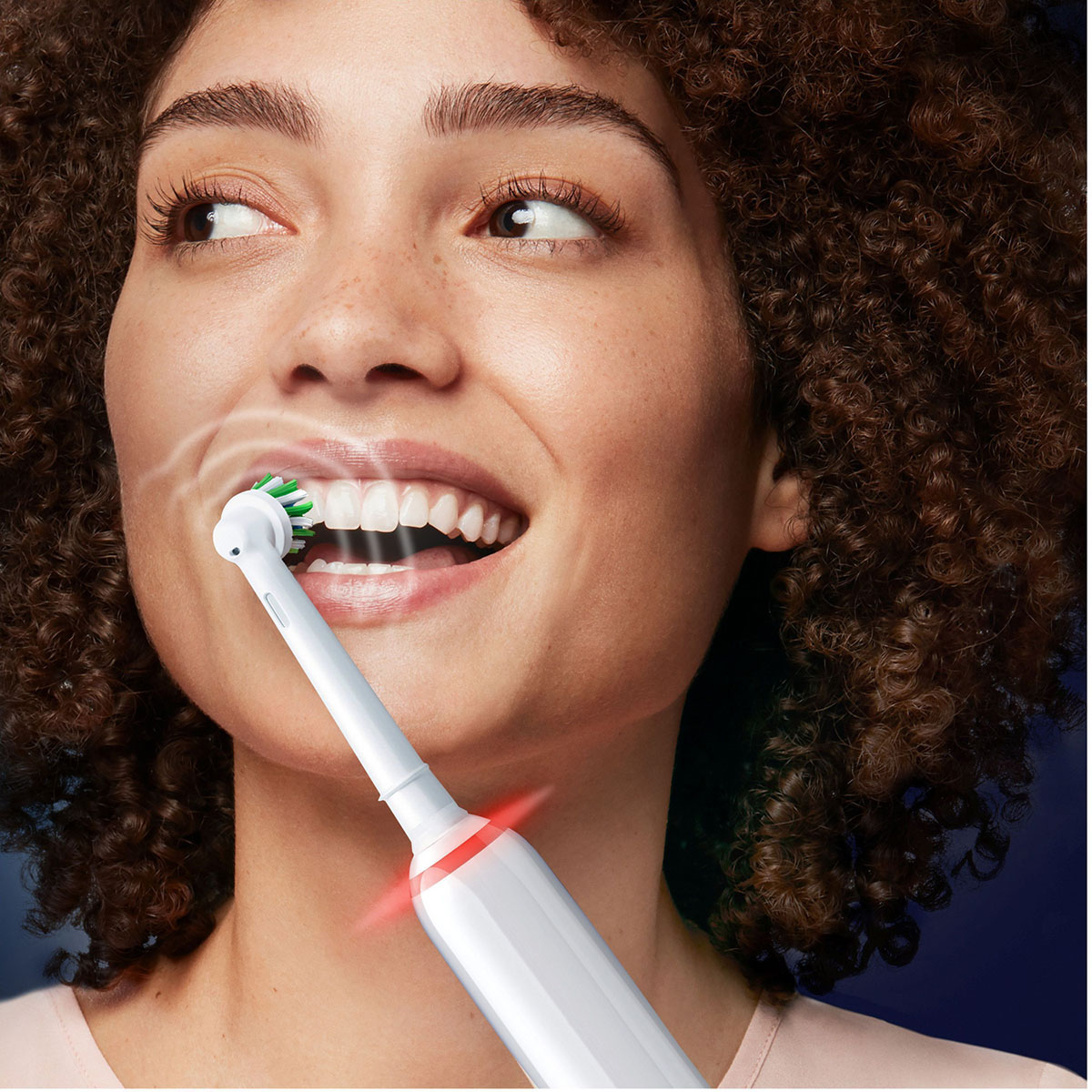 Eltandborste Oral-B Pro3 + Extra Refill
