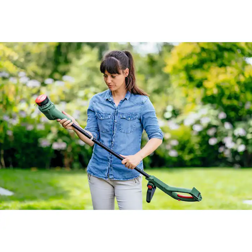 Grästrimmer Bosch Power Tools Easygrasscut med 2 st Batteri och Laddare