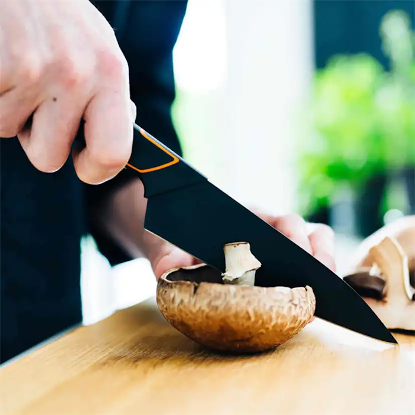 Fiskars Kockkniv Edge – 15 cm Allroundkniv i Helgjutet Rostfritt Stål