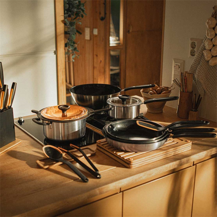 Wokpanna Fiskars Functional Form 28 cm Ugnssäker