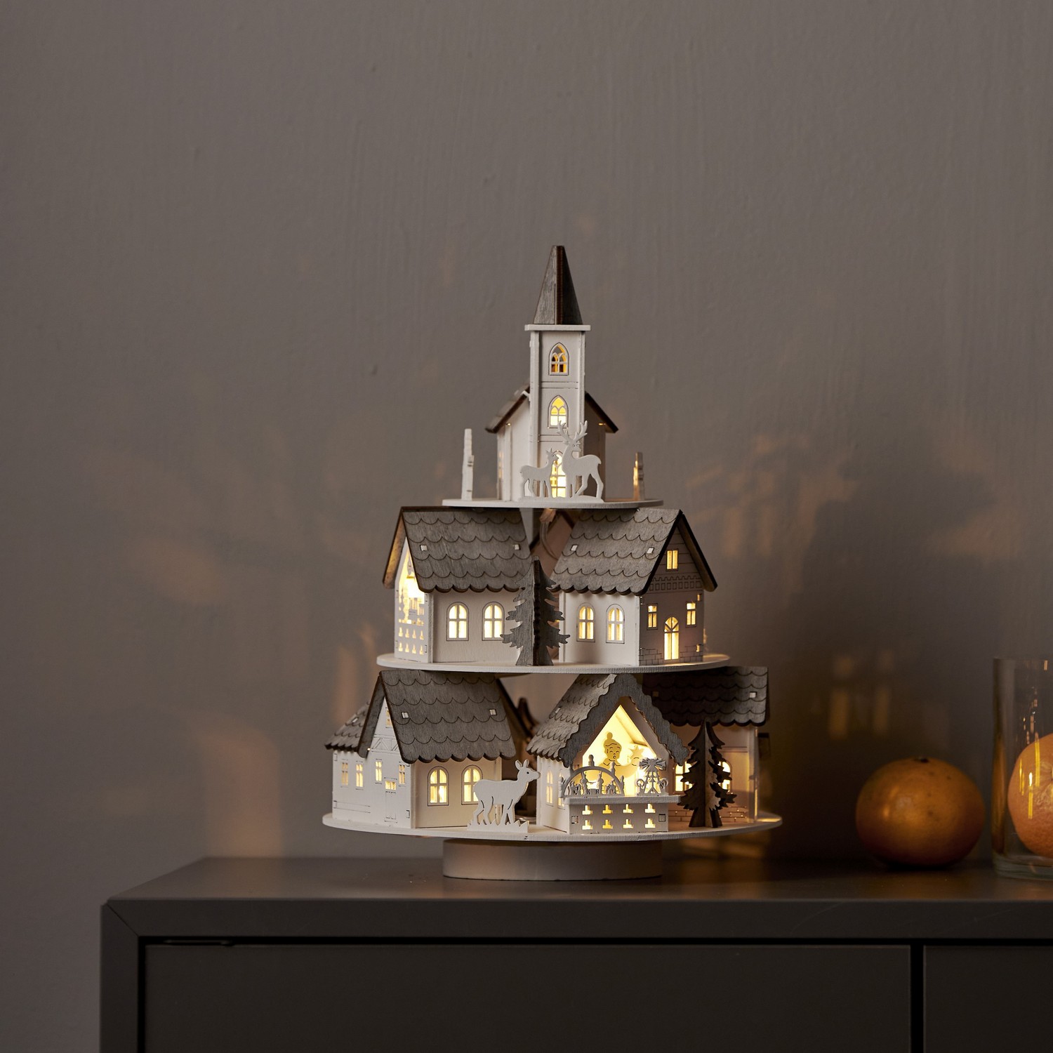 Julby Star Trading Grauberg med Belysning & Musikspel