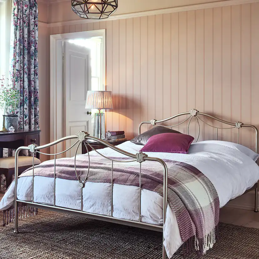 Tapet Laura Ashley Chalford Trä Panelling Plaster Rosa 122760