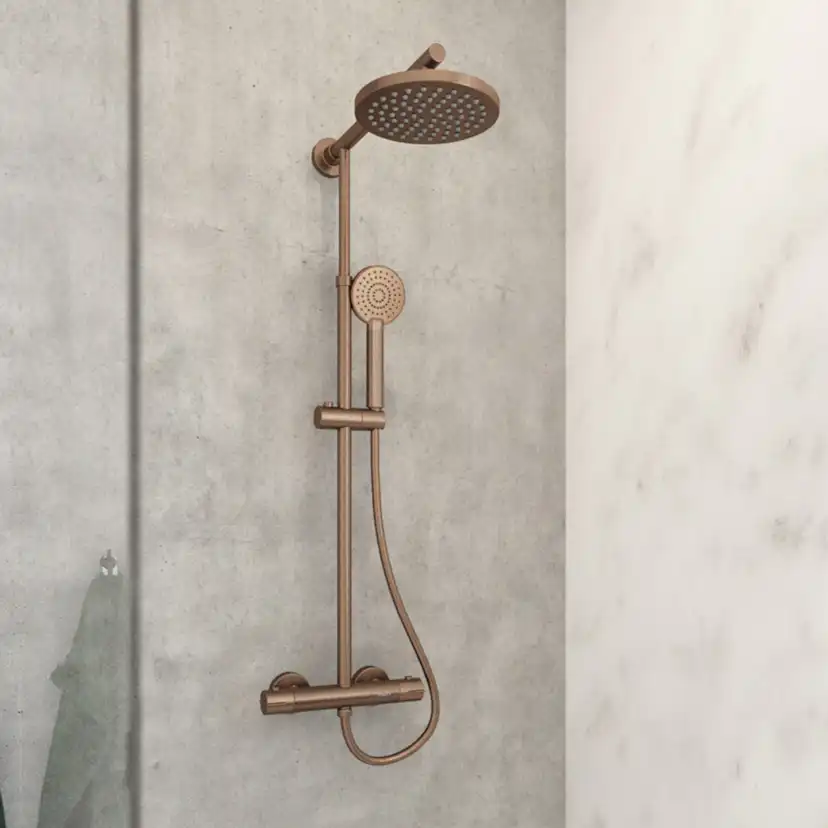 Takduschset Adora Infigo L 150 cc