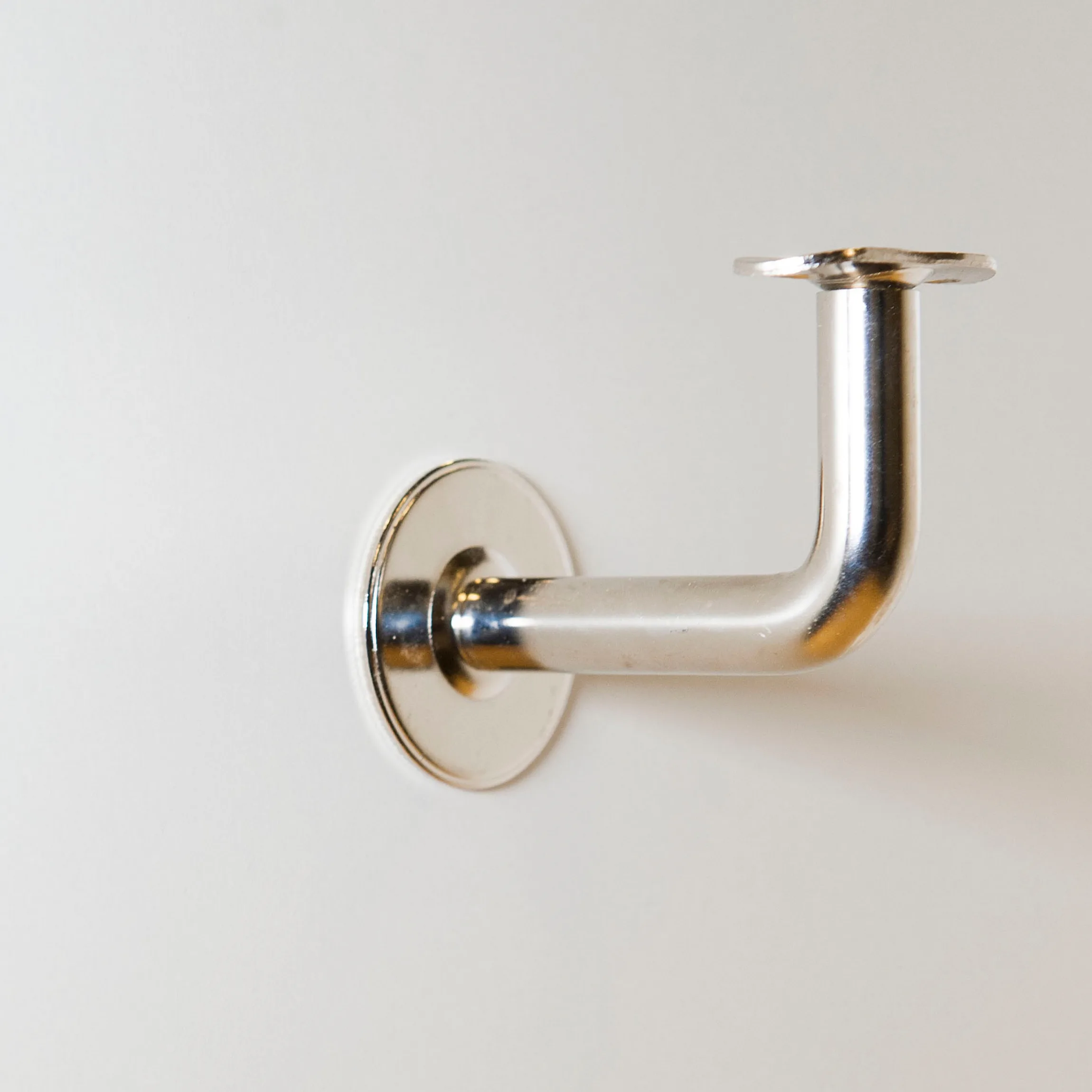 Väggfäste Herrljunga Ledstångsfabrik 860-JN för Inomhusbruk