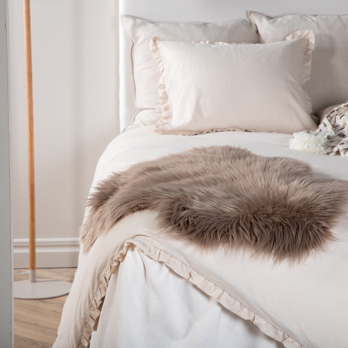 Konstfäll Venture Home Katy