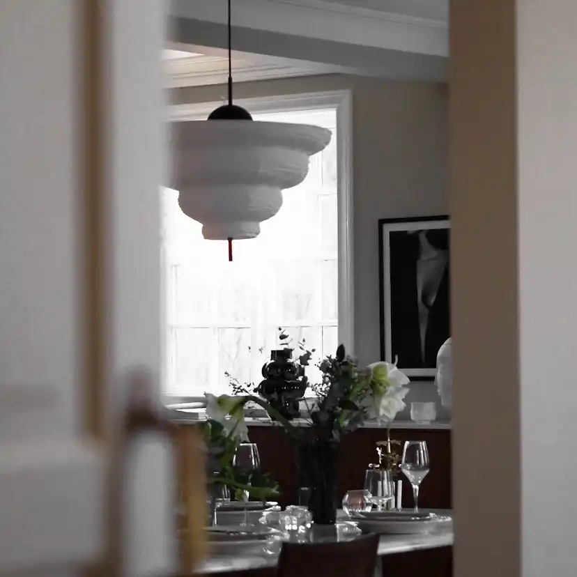 Taklampa Globen Lighting Kyoto Vit