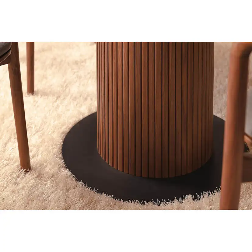 Matgrupp In Living Noira med 4 Ferike Karmstolar