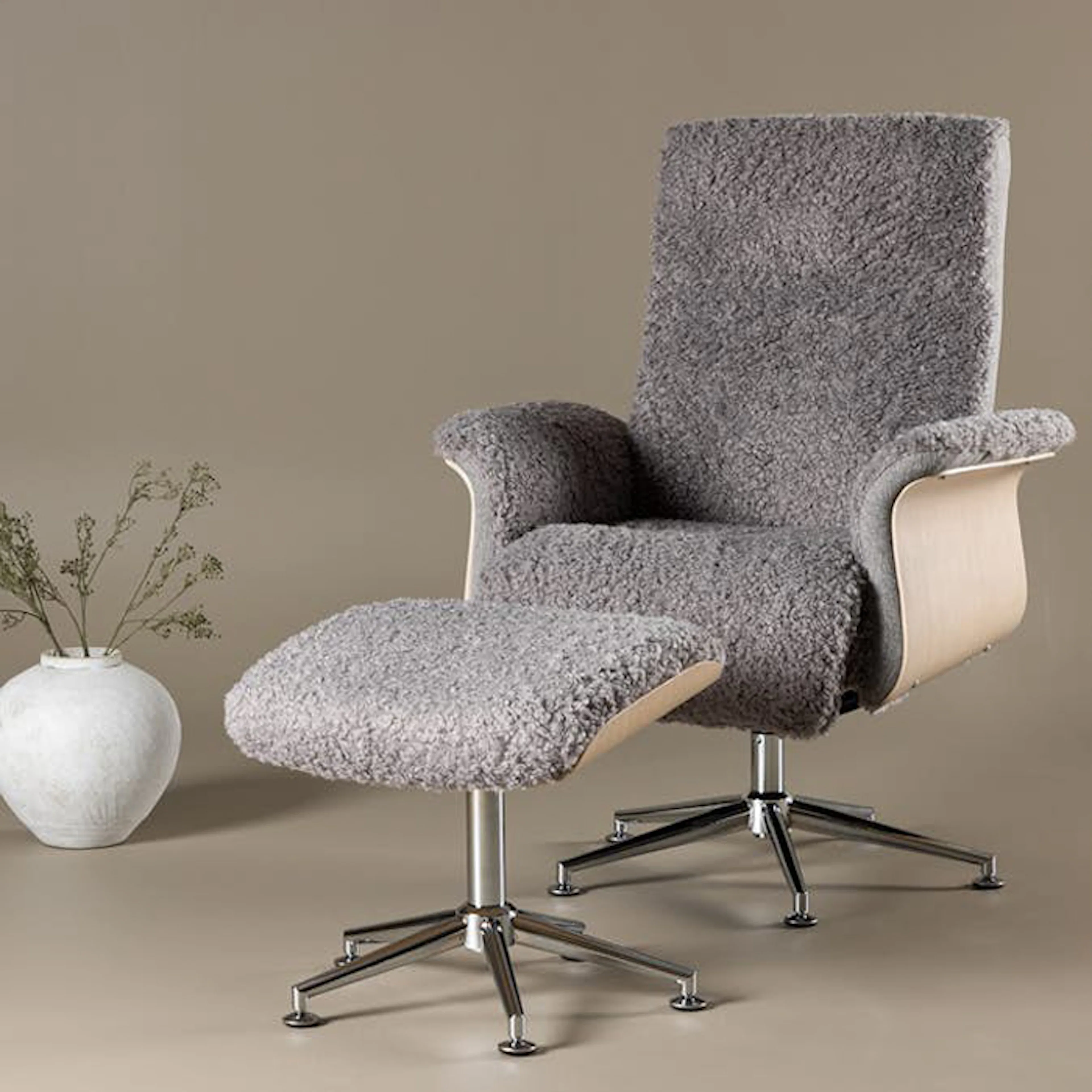 Loungefåtölj Venture Home Hagön med Fotpall