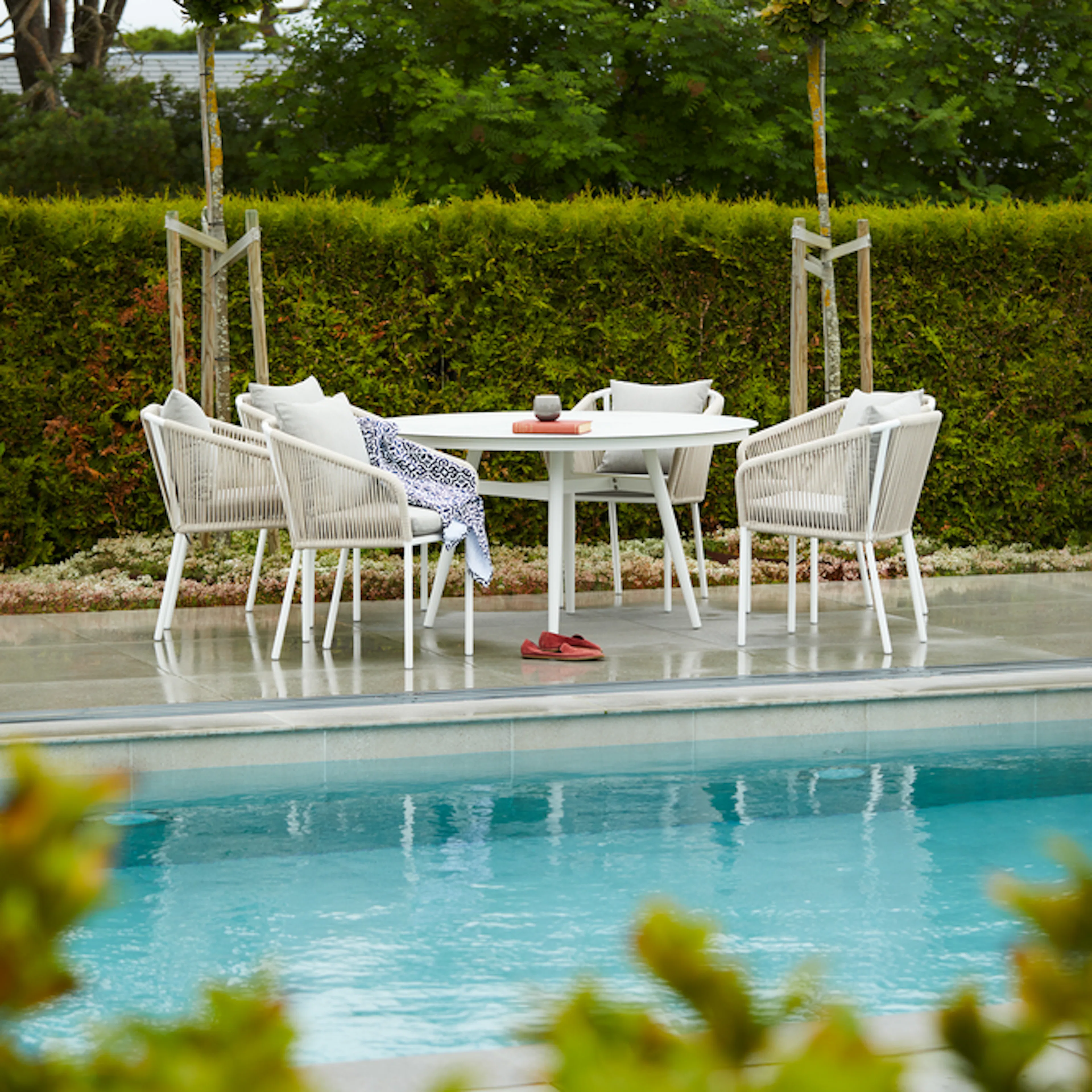 Trädgårdsmatgrupp Hillerstorp Oxhult Ø145 cm med 6 st Lersund Trädgårdsstolar