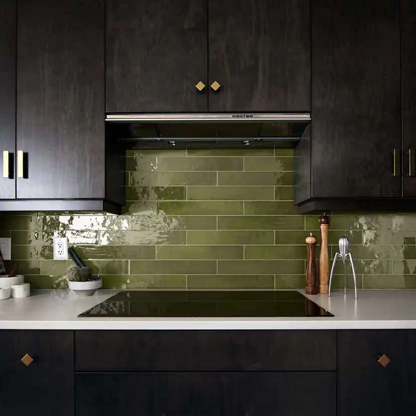 Kakel Lhådös Glaciär Grön 6,5x40 cm