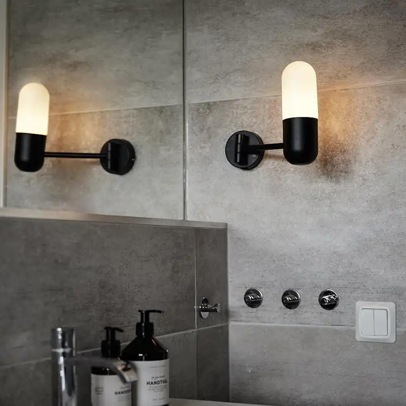 Vägglampa PR Home Zeta