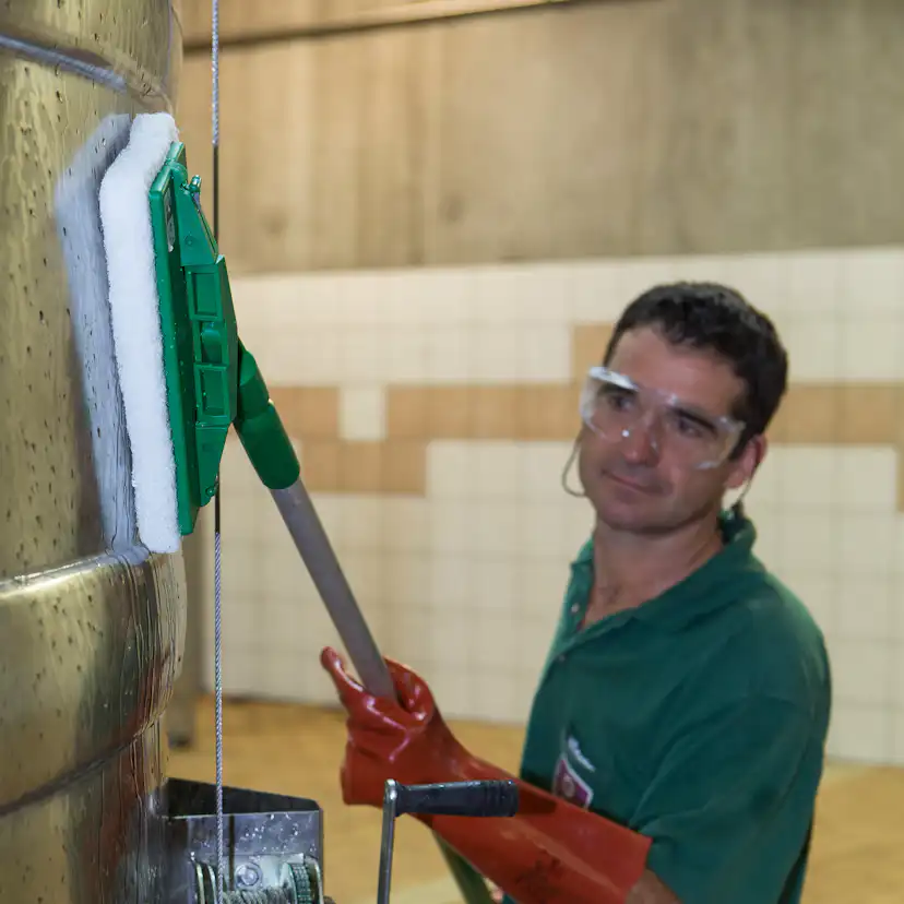 Skurhållare Vikan till Skaft för Skurnylon 230 mm