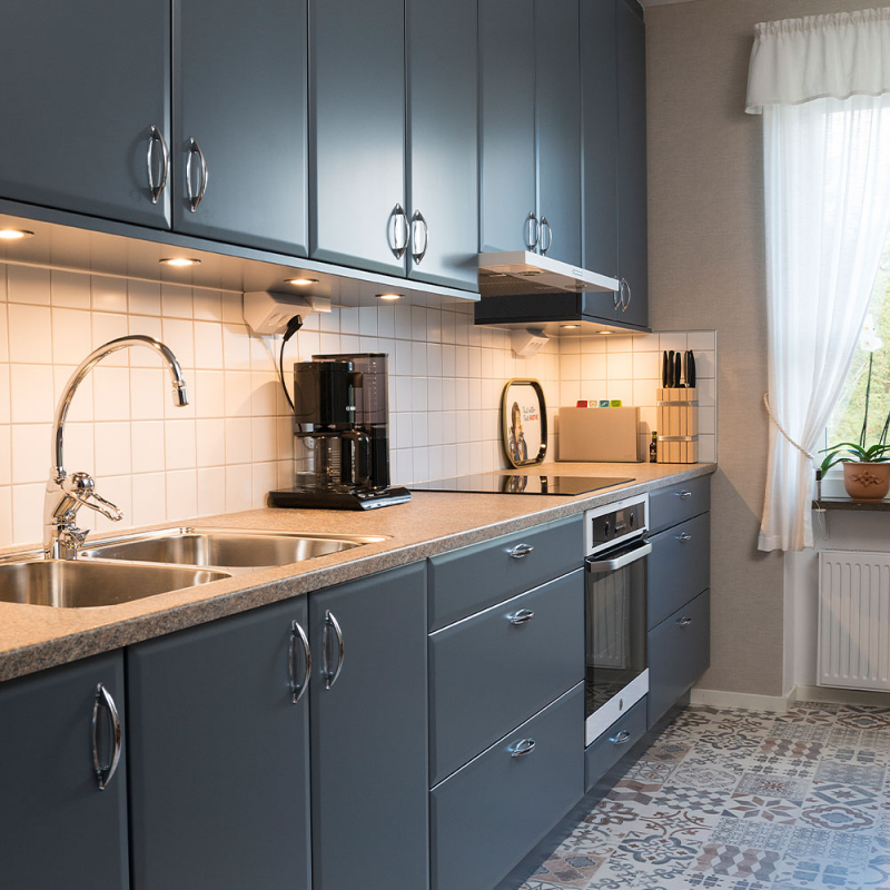 Handtag Beslag Design Stil 555 inkl Bricka-96 Krom