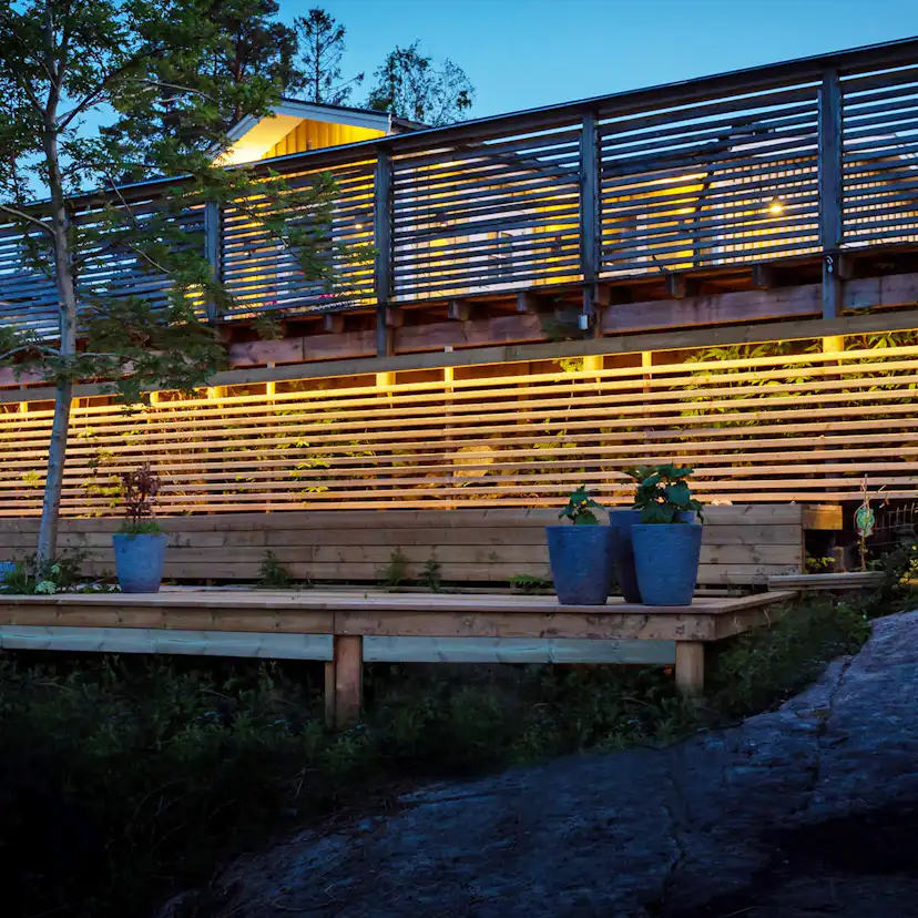 LED-slinga Gelia Utomhus 8M IP54 med Strömkabel 1,5 m + ClIPs Husarö