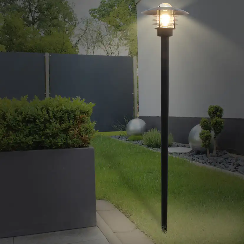 Stolparmatur Gelia 2 m Hållö Svart E27 Max 60W IP44 med Markfäste