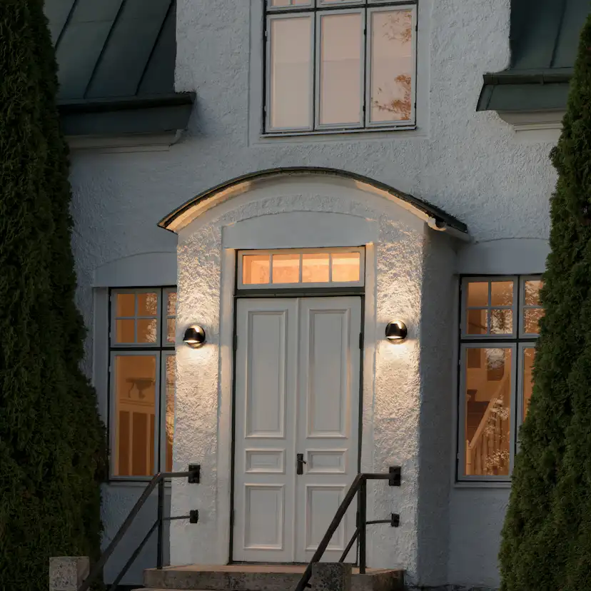 Vägglykta Gnosjö Konstsmide Hild 2xGU10: Modern Utomhusbelysning Vägg, Svart Aluminium