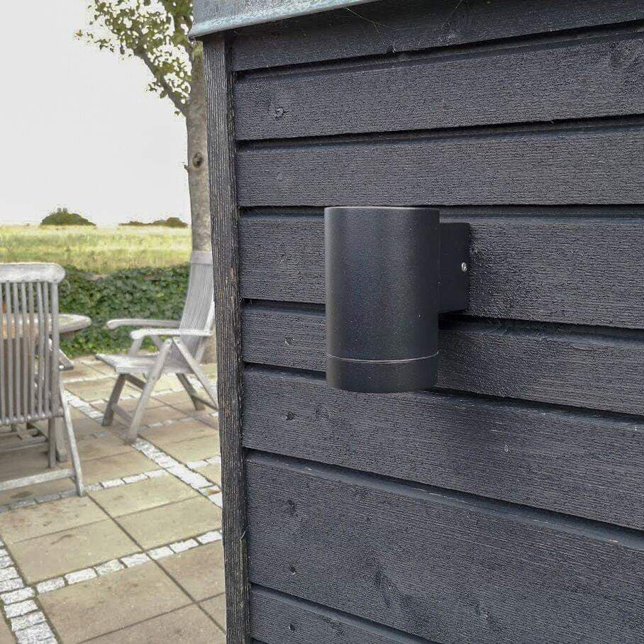 Fasadbelysning Dyberg Larsen Stege Nedåt