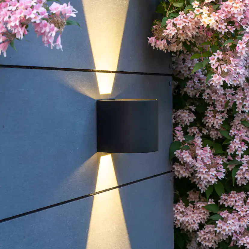 Fasadbelysning Dyberg Larsen Space Mars Upp & Ner