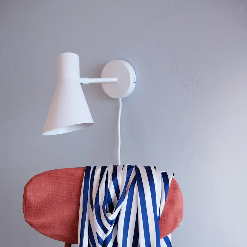 Vägglampa Dyberg Larsen DL12 Vit