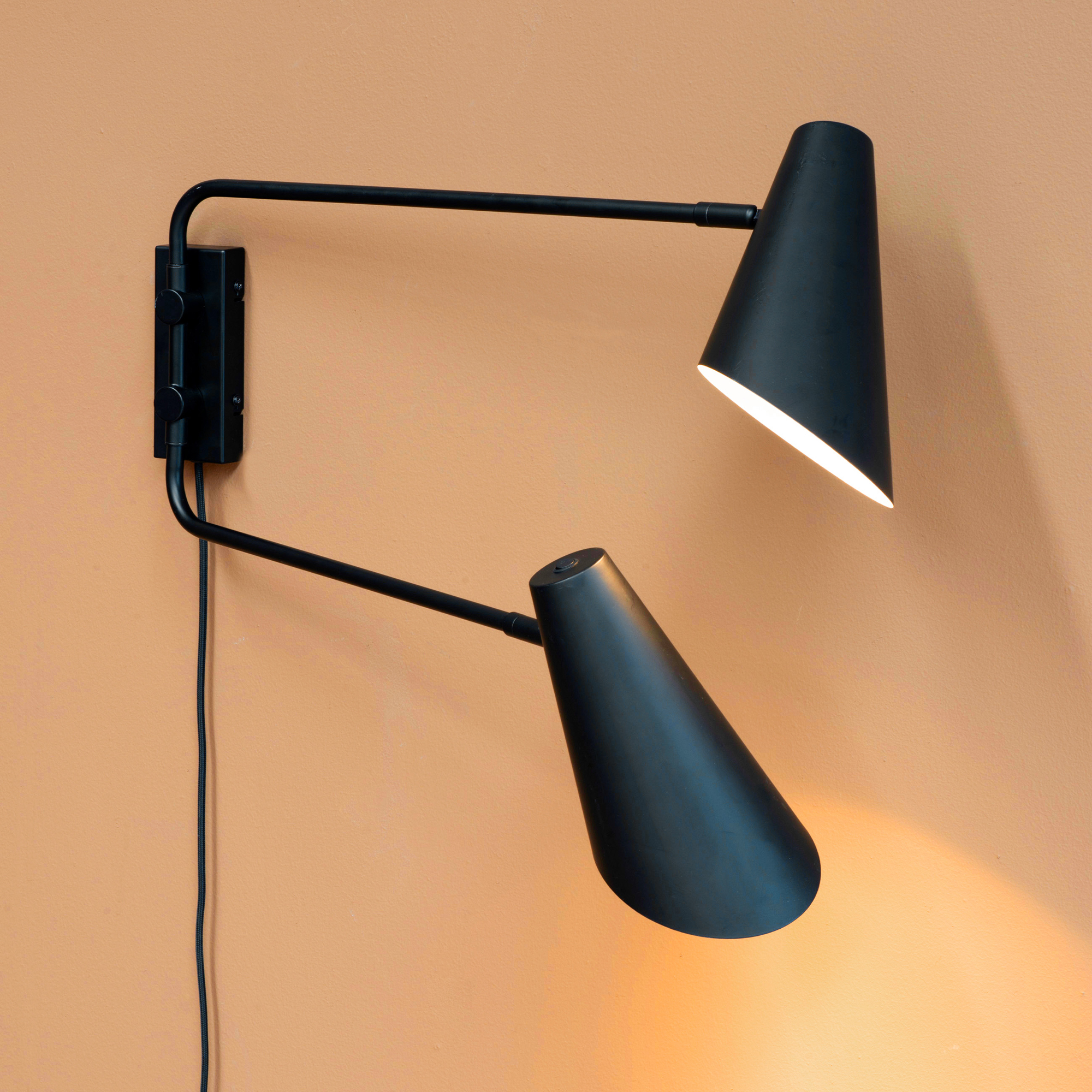 Vägglampa Dyberg Larsen Cale 2 Lampor