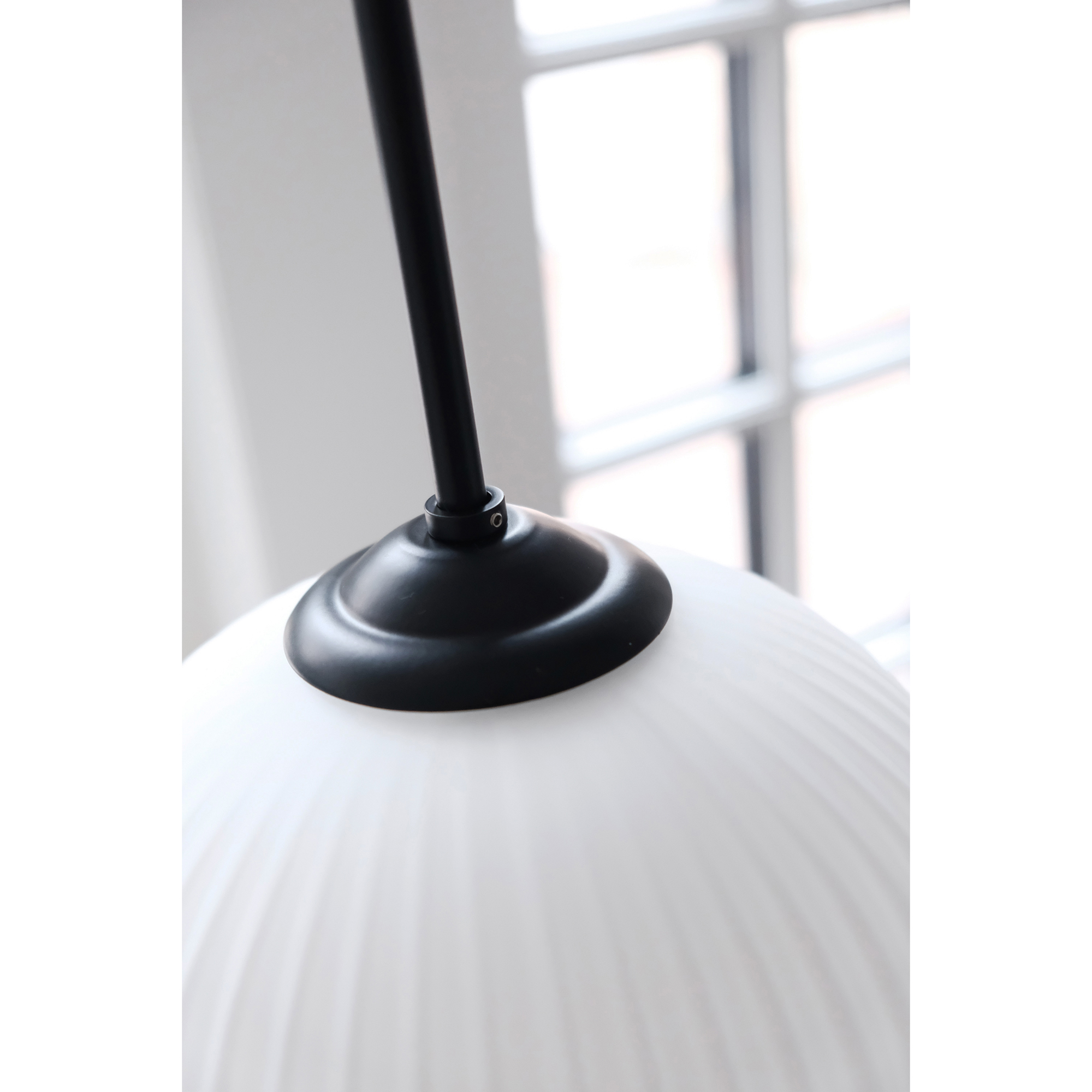 Taklampa Dyberg Larsen Riflet Pendel D14