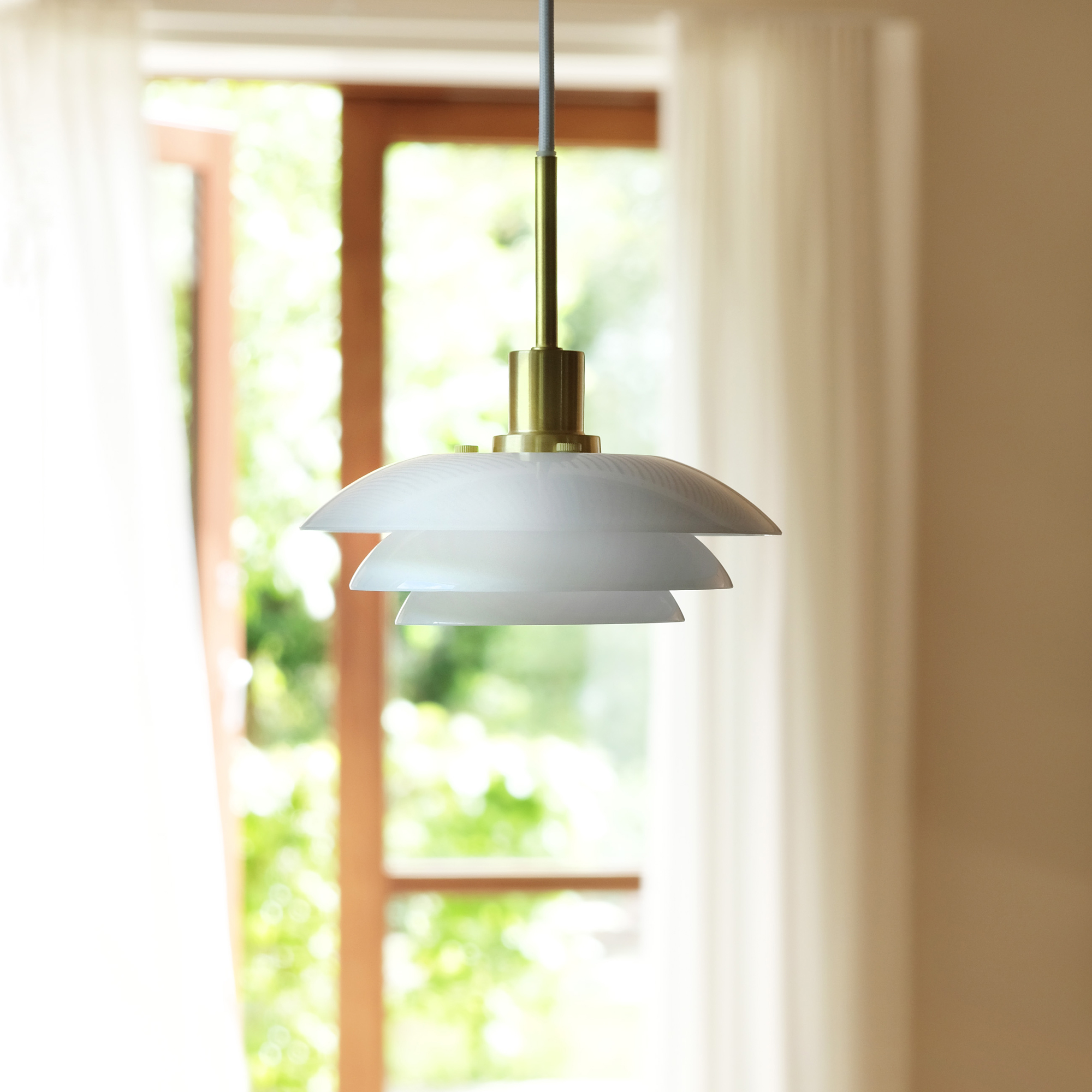 Taklampa Dyberg Larsen Pendel