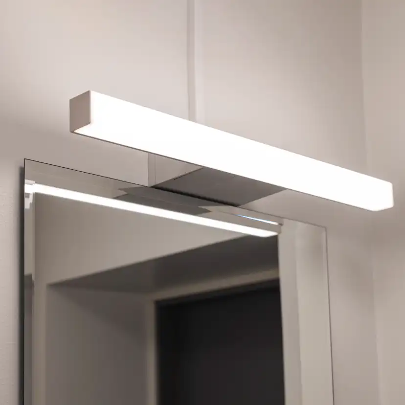 Skåpfäste Hide-A-Lite Mirro IP44 Socket