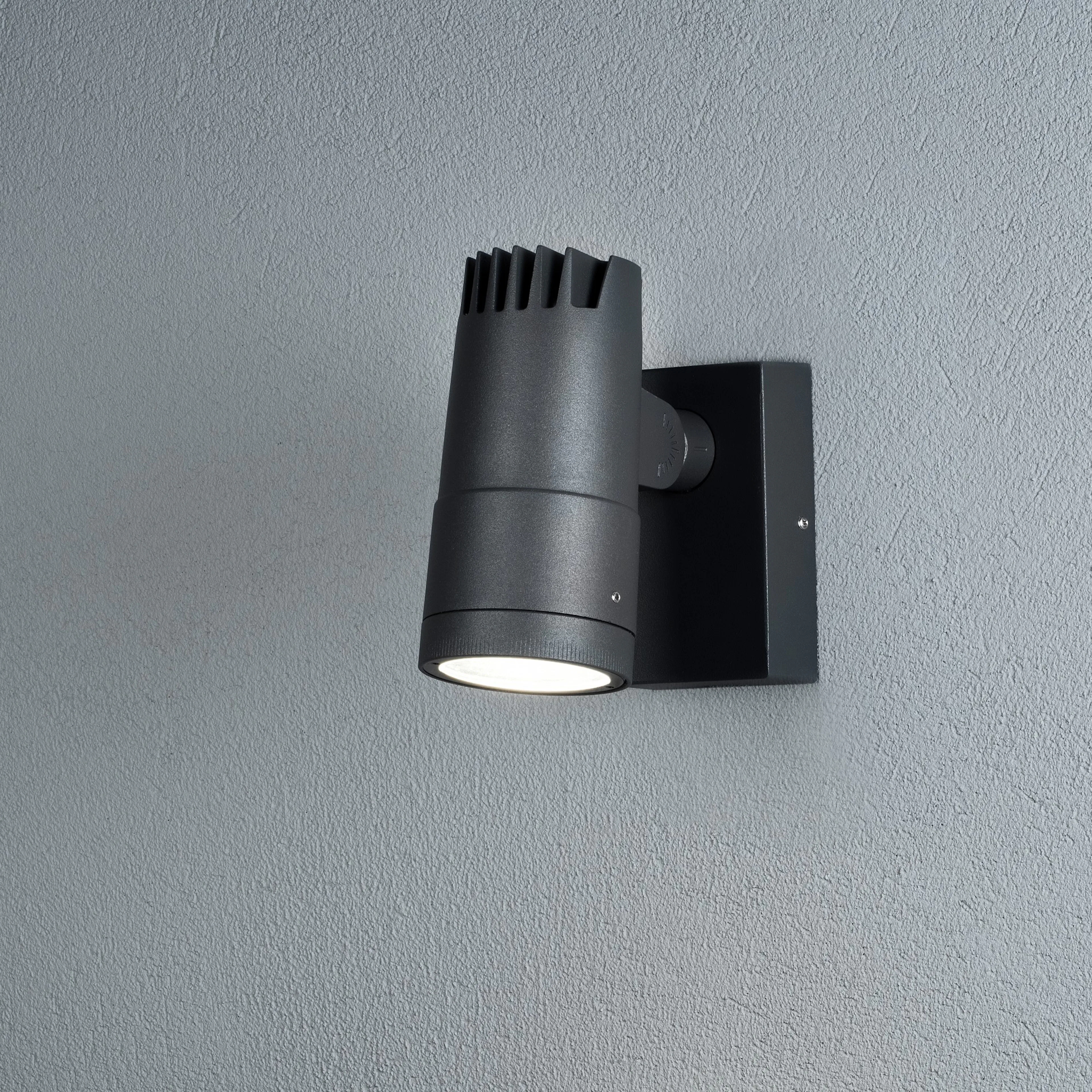 Vägglykta Gnosjö Konstsmide Adria High Power LED 9W Ställbar Ljusbild