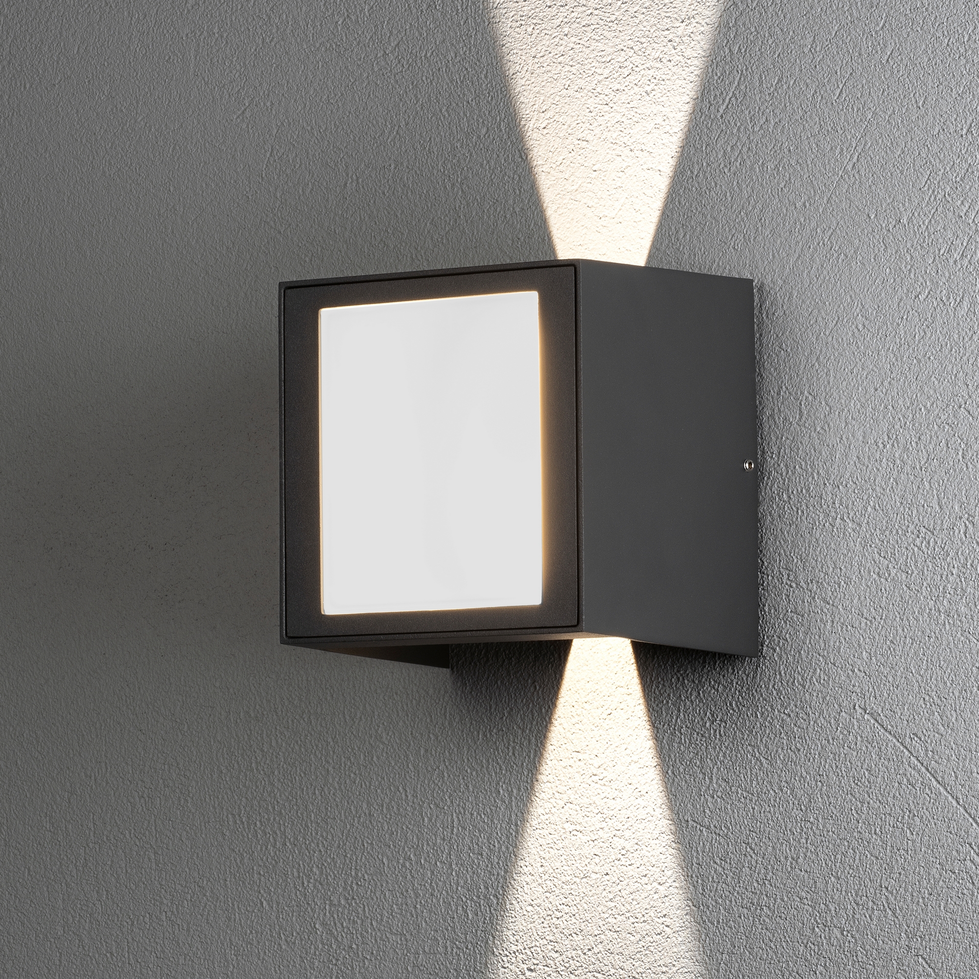 Vägglykta Gnosjö Konstsmide Cremona Upp/Ned/Fram 3X3W High Power LED