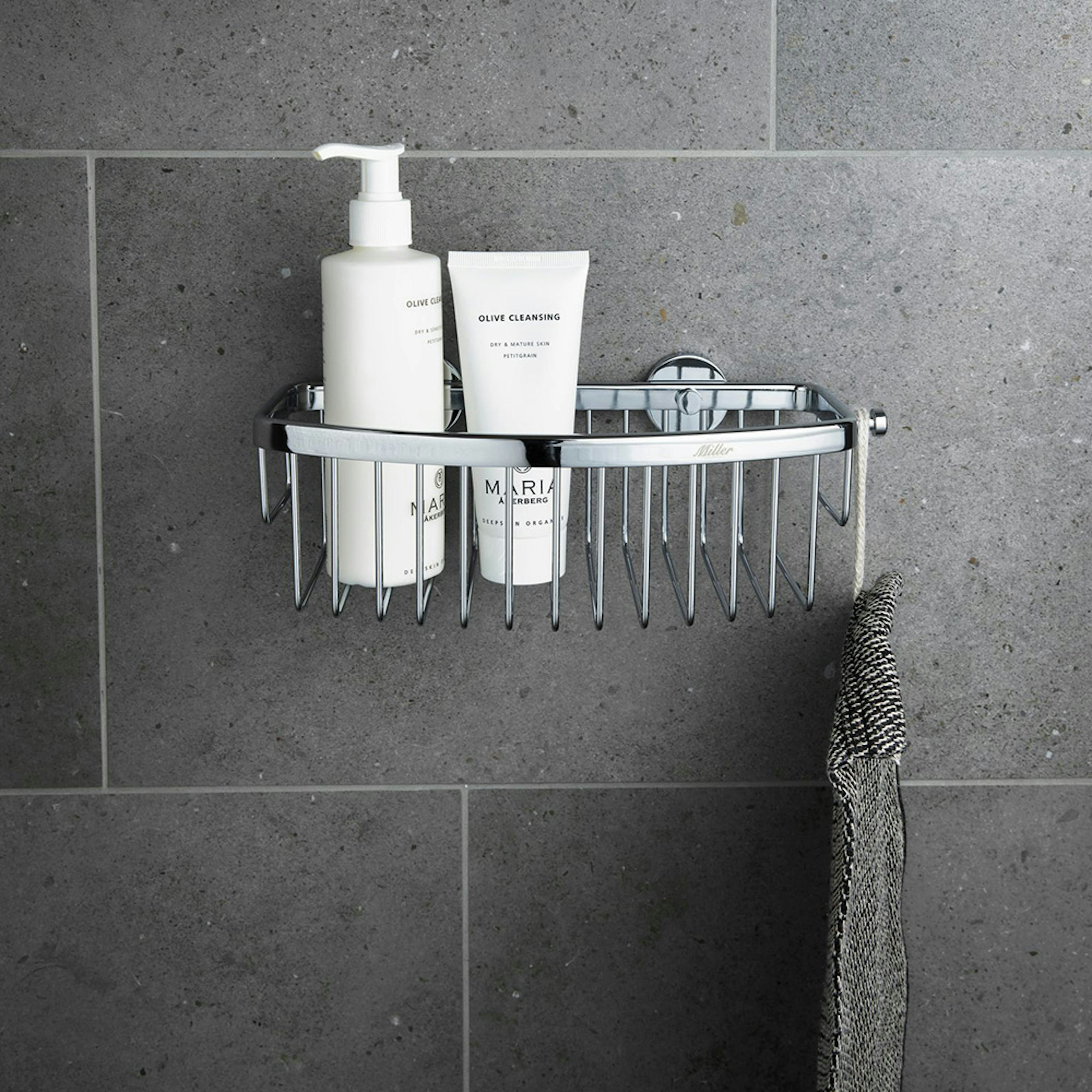 Duschkorg Miller Badrum Classic D-formad Limbar