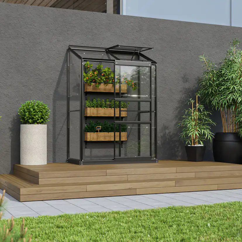 Litet Växthus Vitavia Ida 900 med Sockel och Delat Glas