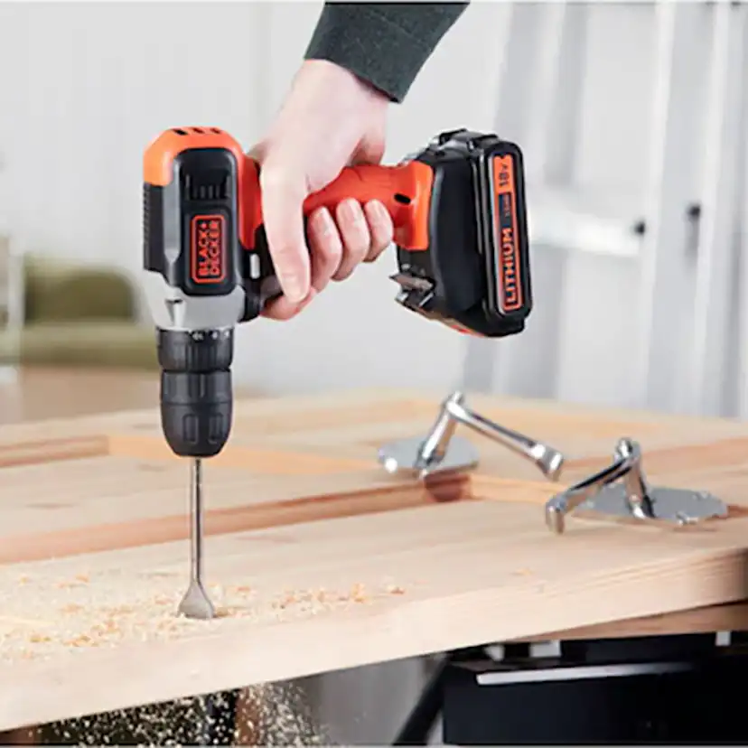 Borrskruvdragare Black & Decker BCD001C1 1X1,5Ah Batteri