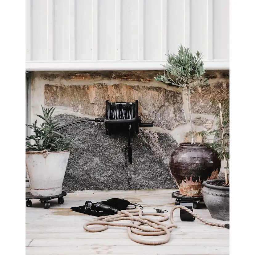 Slangvinda by Benson Plain